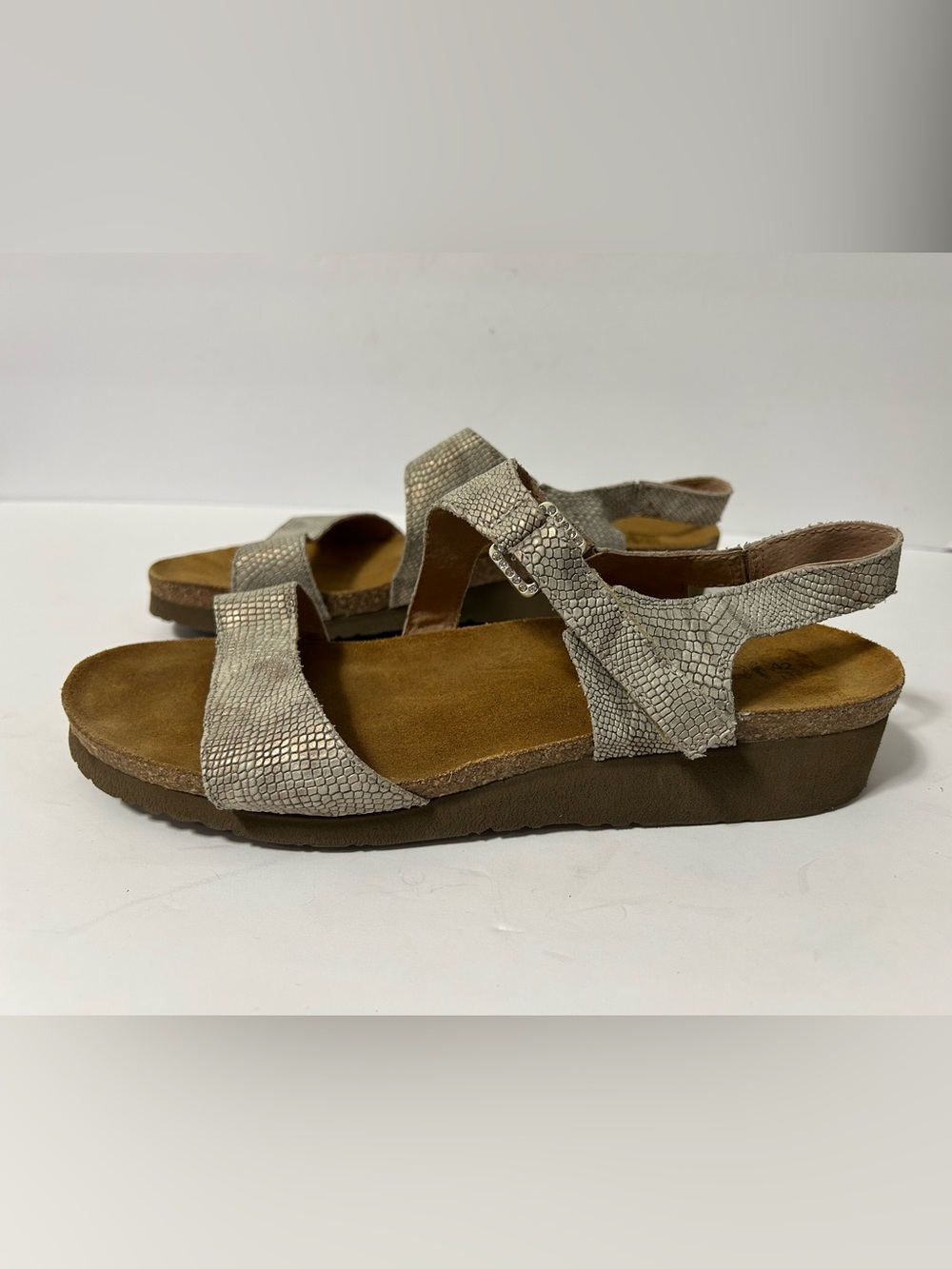 Naot Pamela Strappy Sandals Wmn's US 11 EU 42 Comfort Open Toe Hook & Loop
